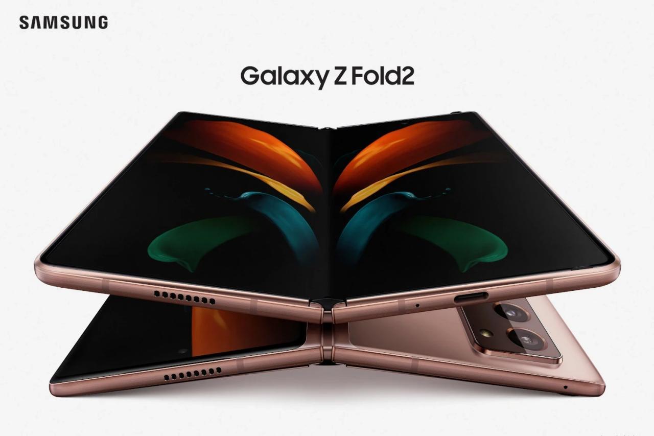 泄露的三星Galaxy Z Fold 2 5G广告显示设备正在运行